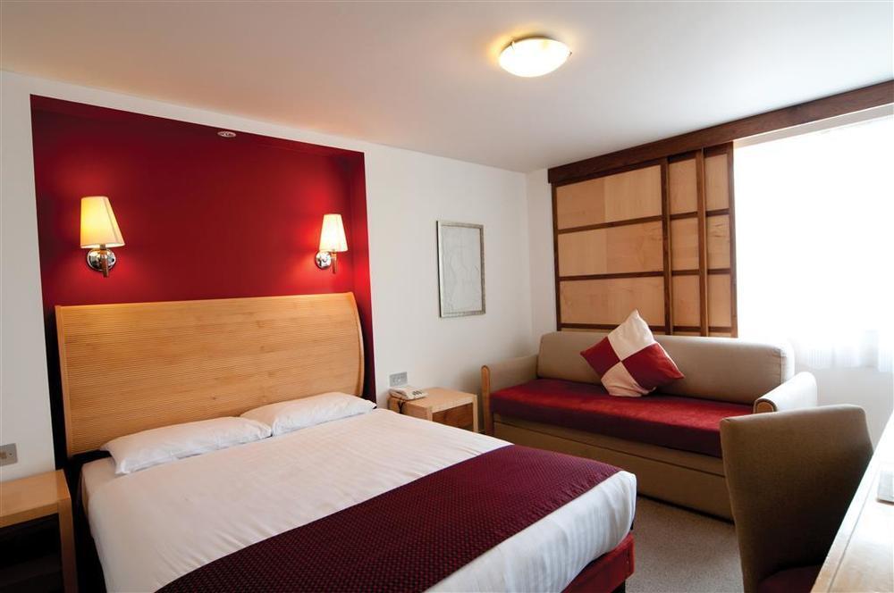 The Bell Hotel Epping Kamer foto