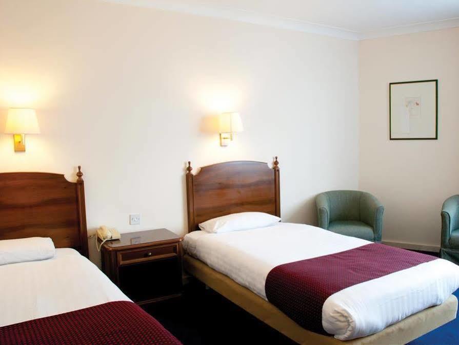 The Bell Hotel Epping Buitenkant foto